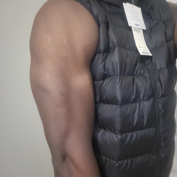 UNIQLO Sleeveless Jacket NEW – Black, Size Large - Picture 3 of 9